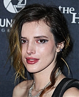 bellathornedaily_filmingitalyawards_281229.jpg