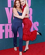 bellathornedaily_findyourfriendslapremiere_arrivals_2810029.jpg