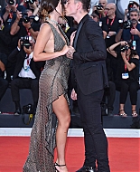 bellathornedaily_jokerpremiere_venicefilmfestival_2812429.jpg