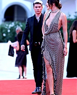 bellathornedaily_jokerpremiere_venicefilmfestival_2813429.jpg