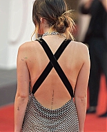 bellathornedaily_jokerpremiere_venicefilmfestival_285029.jpg
