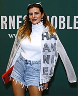 Filename=bellathornedaily_signingherbook_thegrove_28529.jpg
Filesize=239KiB
Dimensions=1479x2048
Date added=Aug 05, 2026 bellathornedaily_signingherbook_thegrove_28529.jpg