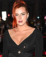 bellathornedaily_timeisup_premiere_redcarpet_rome_283029.jpg