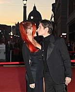 bellathornedaily_timeisup_premiere_redcarpet_rome_285529.jpg