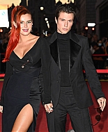 bellathornedaily_timeisup_premiere_redcarpet_rome_285729.jpg