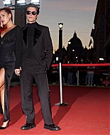 bellathornedaily_timeisup_premiere_redcarpet_rome_286729.jpg