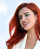bellathornedaily_timeisup_premiere_rome_283429.jpg